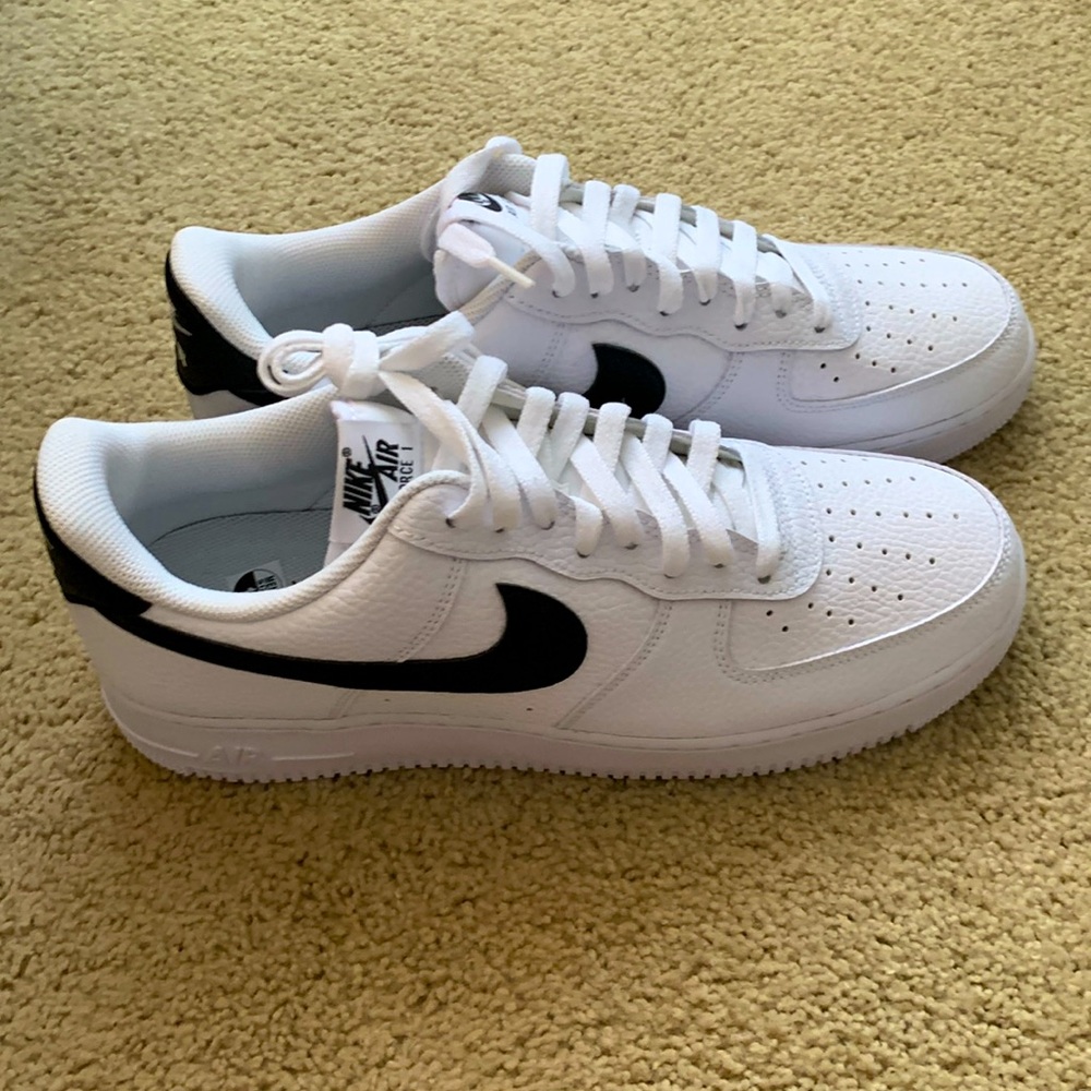 Brand new never worn Nike Men’s Sz 12 Air Force 1 ‘07